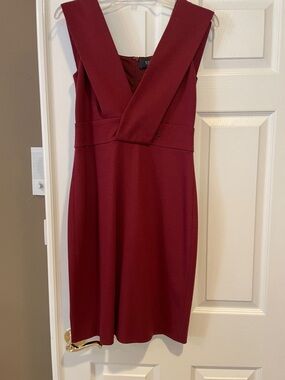 Gucci Sleeveless V-Neck dress in deep wine